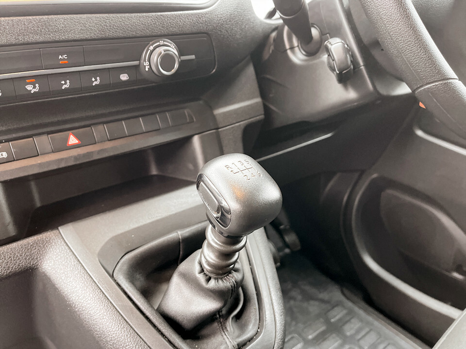 Vauxhall Vivaro F3100 Prime Grey #62