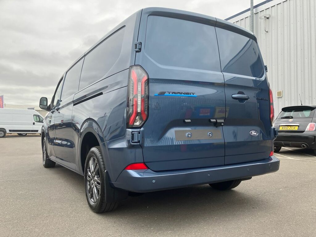 Ford Transit Custom Mpv White #29