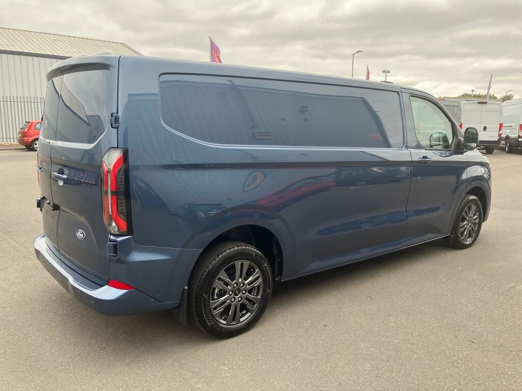 Ford Transit Custom Mpv White #32