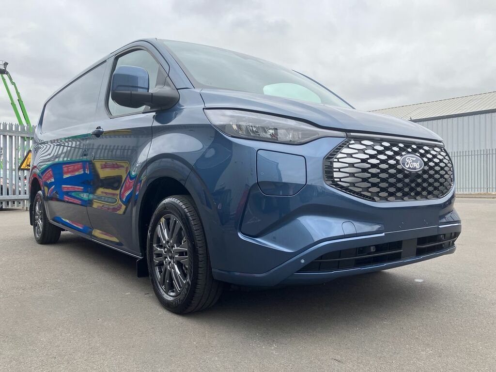 Ford Transit Custom Mpv White #21