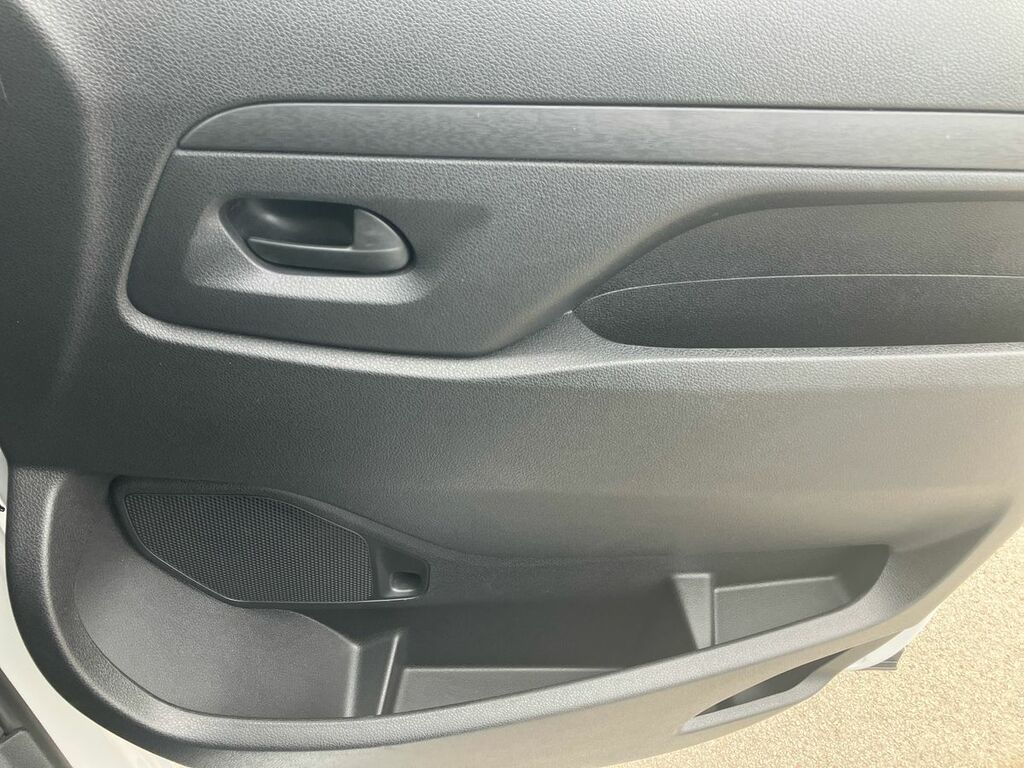 Peugeot E-Expert 75Kwh Professional Standard Panel Van 6Dr #40