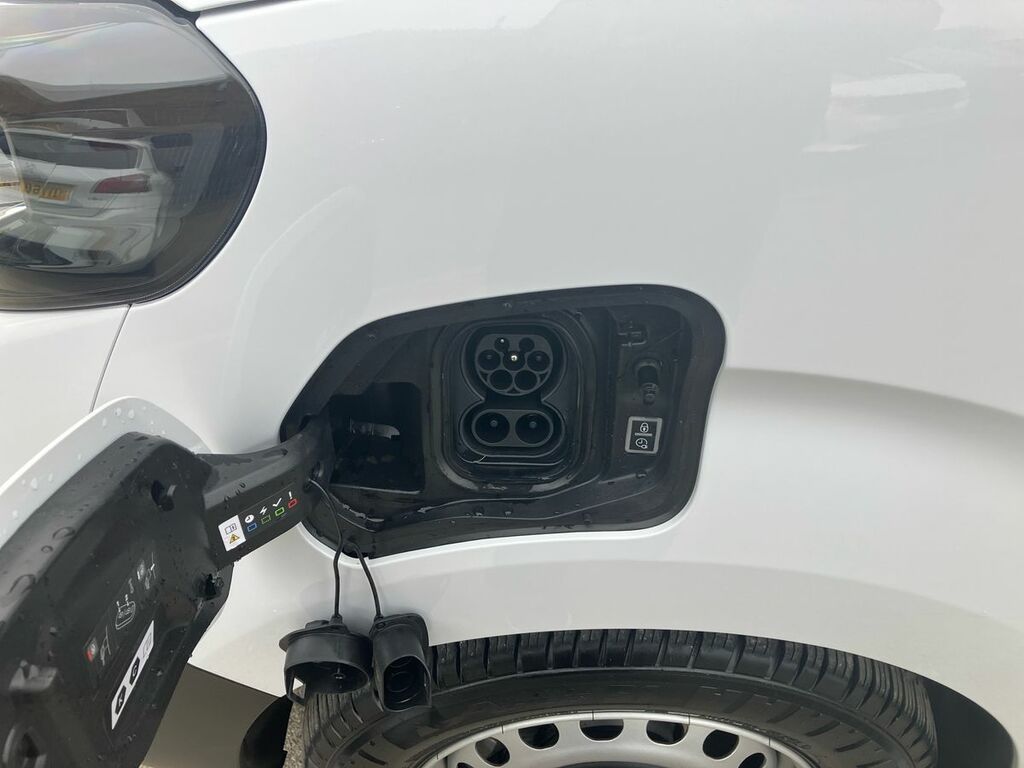 Peugeot E-Expert 75Kwh Professional Standard Panel Van 6Dr #34