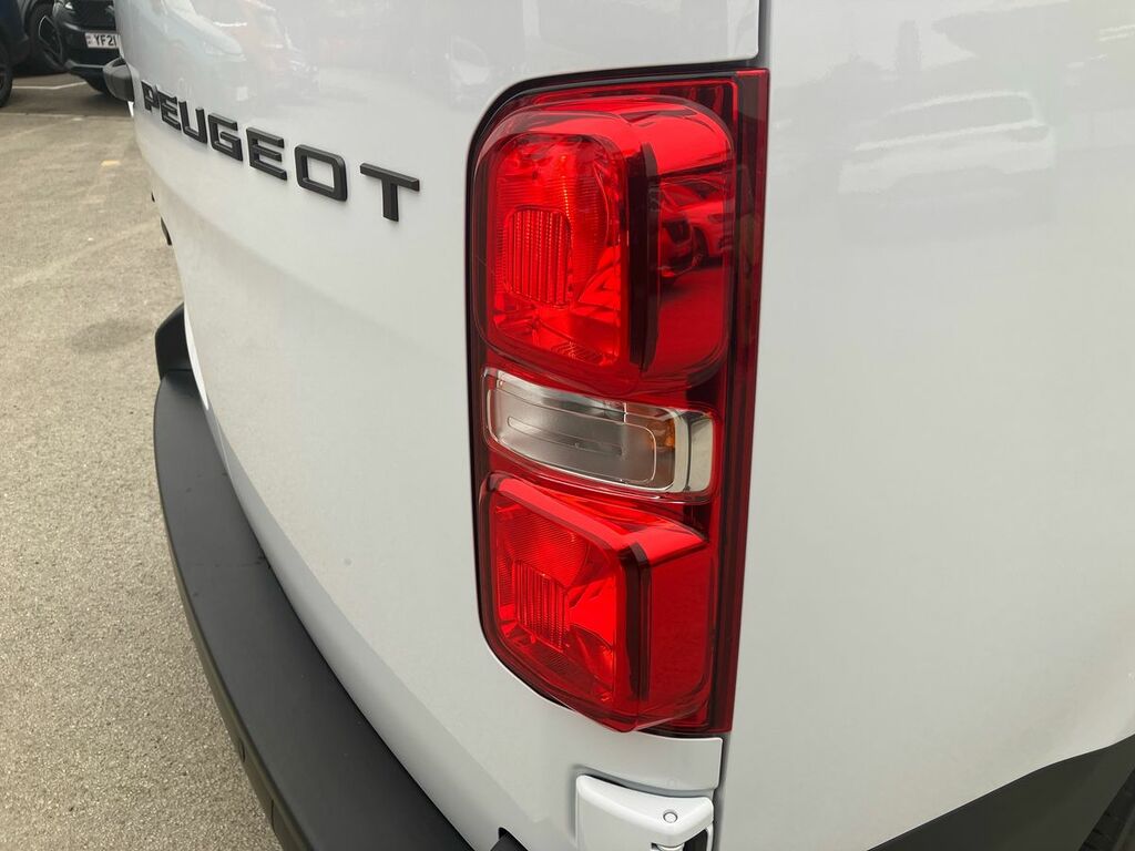 Peugeot E-Expert 75Kwh Professional Standard Panel Van 6Dr #20