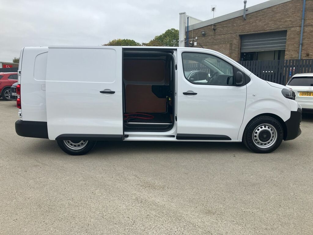 Peugeot E-Expert 75Kwh Professional Standard Panel Van 6Dr #31