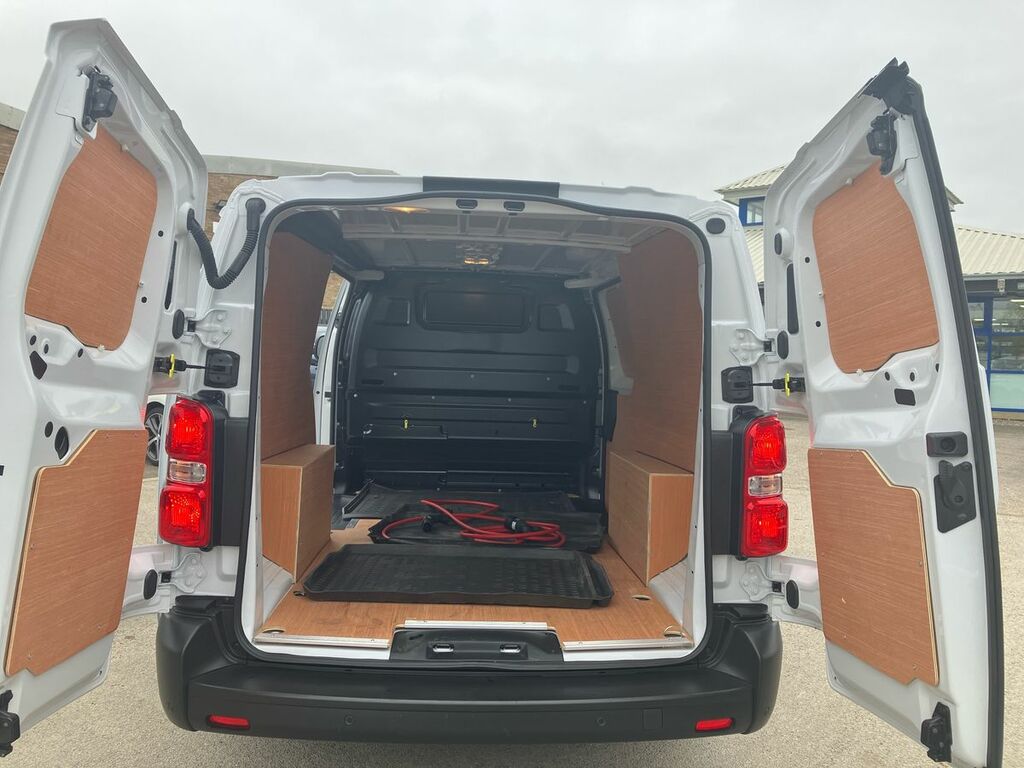 Peugeot E-Expert 75Kwh Professional Standard Panel Van 6Dr #17