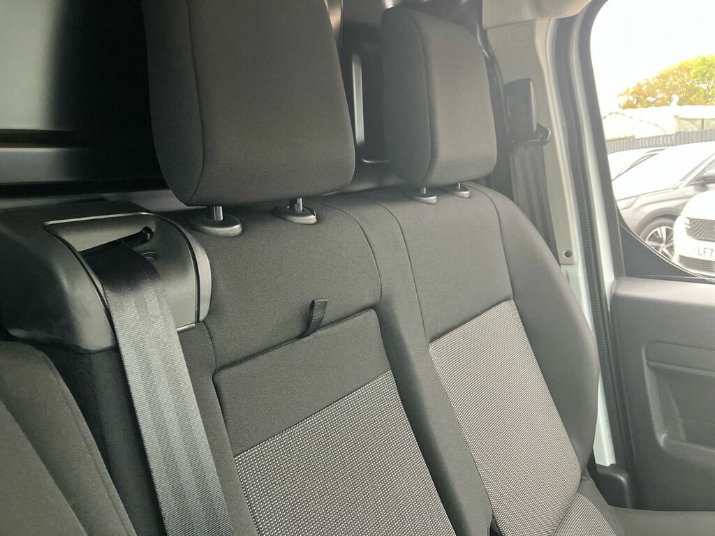 Peugeot E-Expert 75Kwh Professional Standard Panel Van 6Dr #54