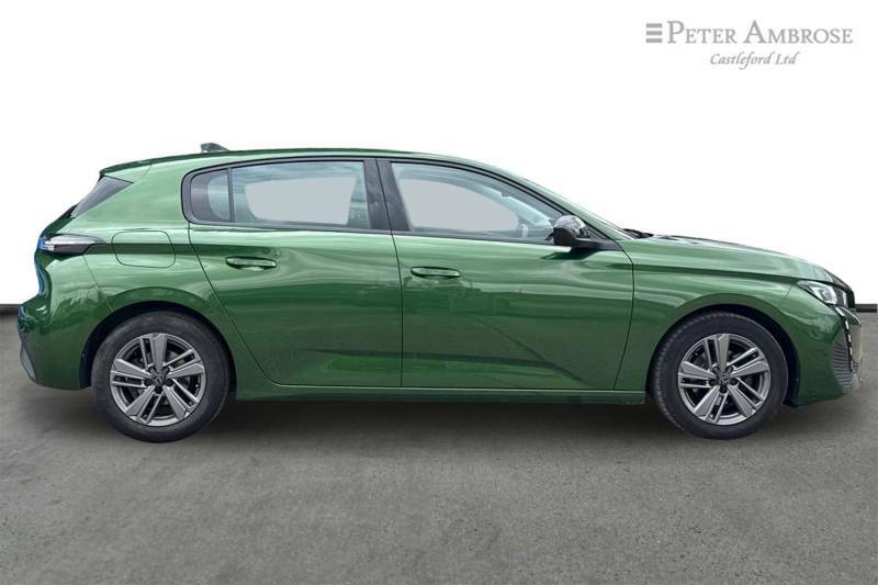 Peugeot 308 1.2 Puretech Active Premium Eat8 - 2023 72 YA72EWP Green #2