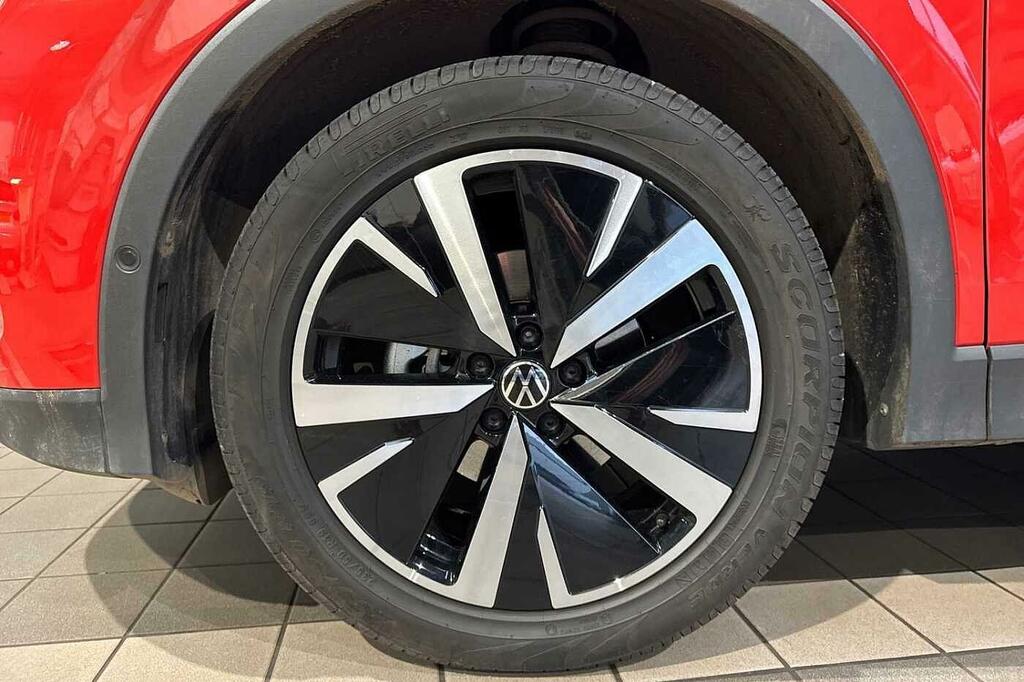 Volkswagen Tiguan 1.5 Etsi 150 Elegance Dsg HY75CXL Red #5
