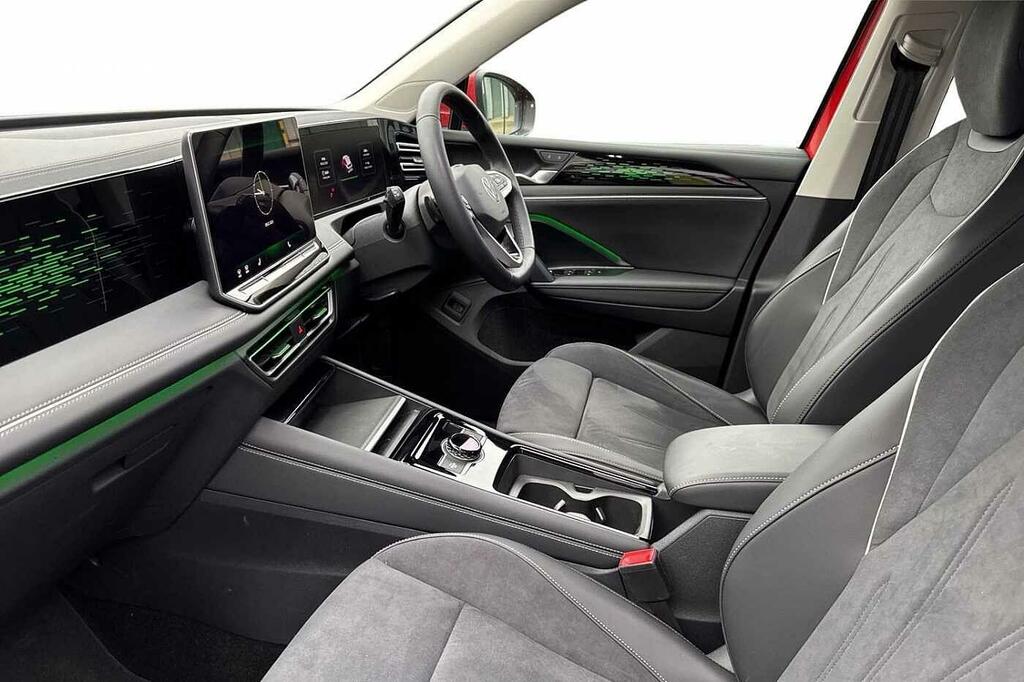 Volkswagen Tiguan 1.5 Etsi 150 Elegance Dsg HY75CXL Red #2