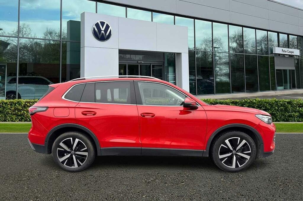 Volkswagen Tiguan 1.5 Etsi 150 Elegance Dsg HY75CXL Red #4