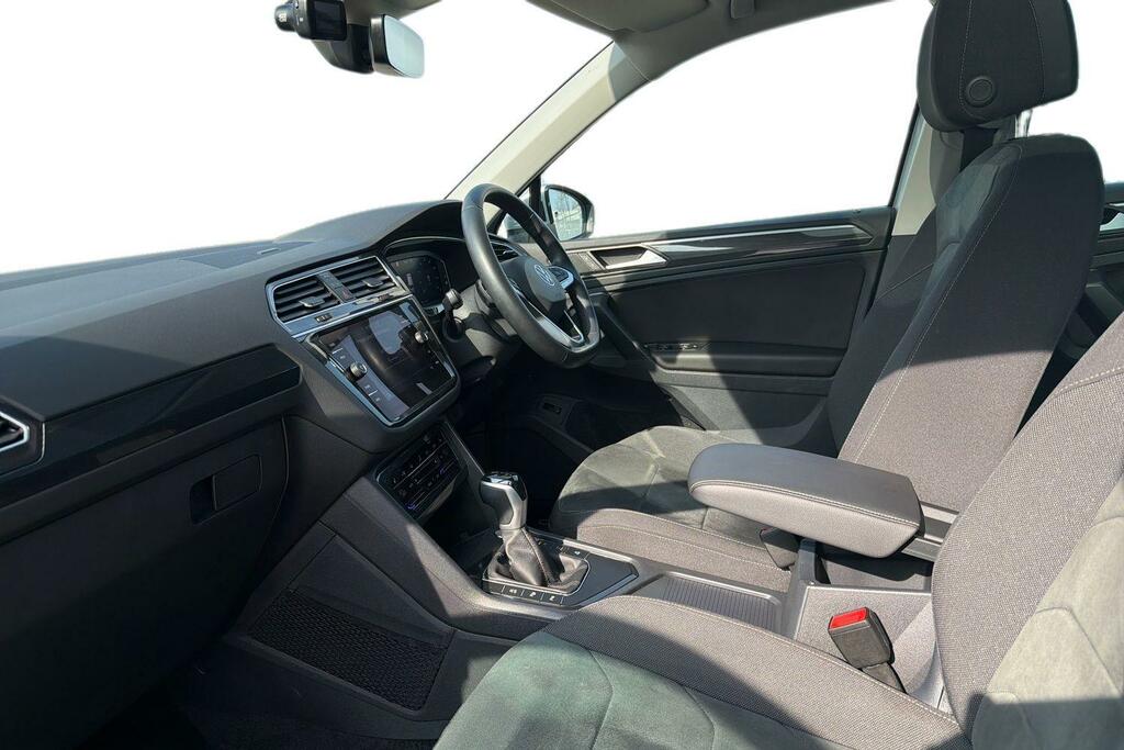 Volkswagen Tiguan 1.5 Tsi 150 Elegance Dsg HV73YZJ Silver #2
