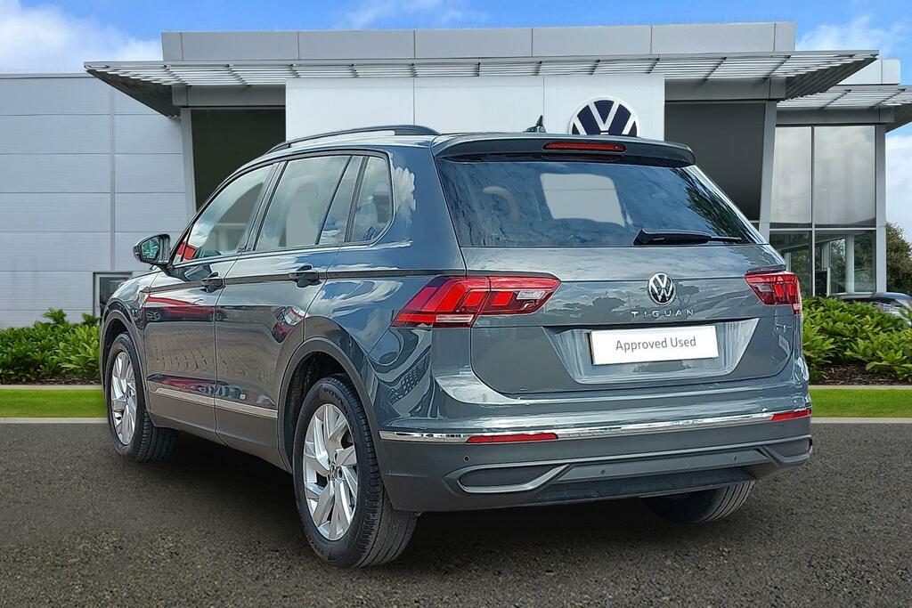Volkswagen Tiguan 1.5 Tsi 150 Life Dsg GX22WGP Grey #3
