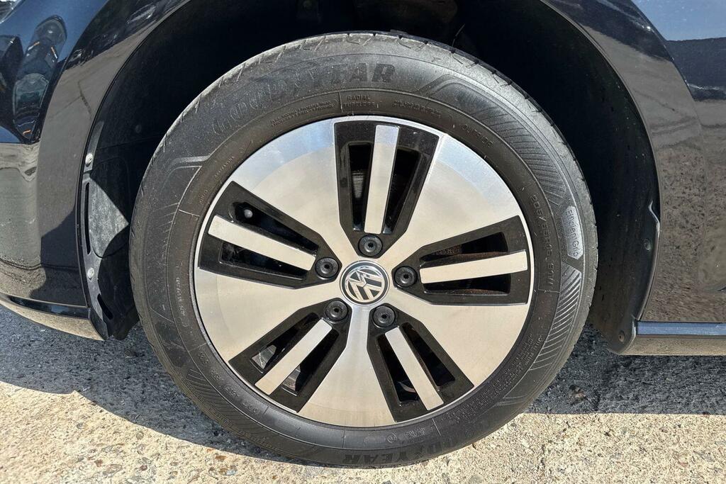 Volkswagen e-Golf 99Kw E-35kwh Black #5