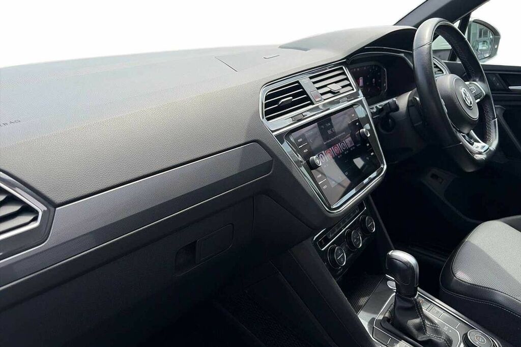 Volkswagen Tiguan R-line Tech 2.0 Tdi 4Motion 150Ps 7-Speed Dsg 5 Do BJ20EZR White #2