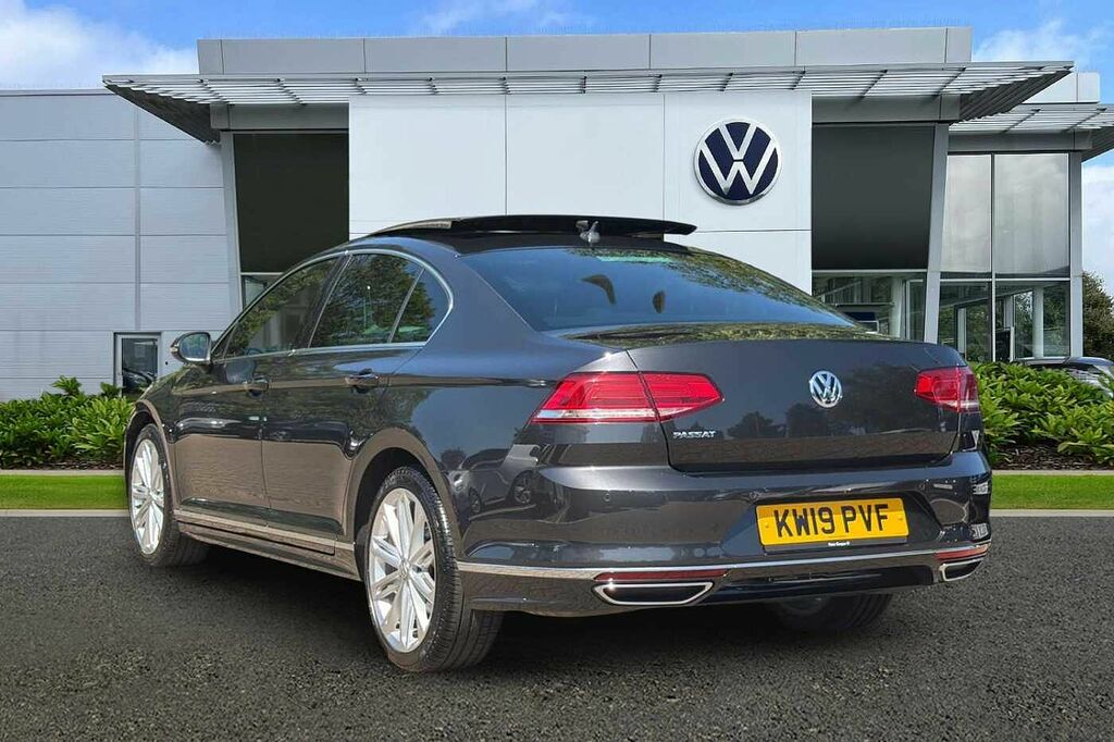Volkswagen Passat 1.5 Tsi Evo 150 R-line Dsg Panoramic Roof Grey #3