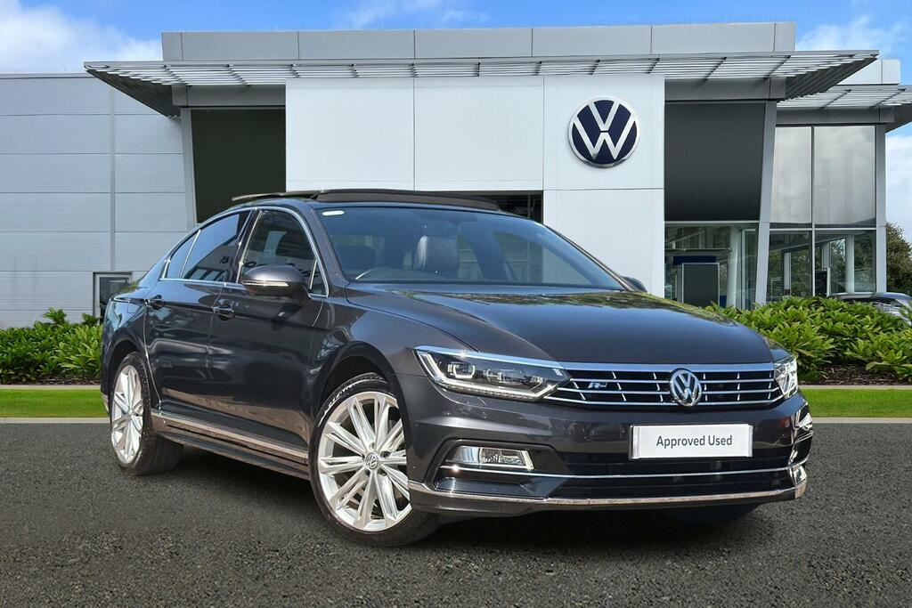 Volkswagen Passat 1.5 Tsi Evo 150 R-line Dsg Panoramic Roof Grey