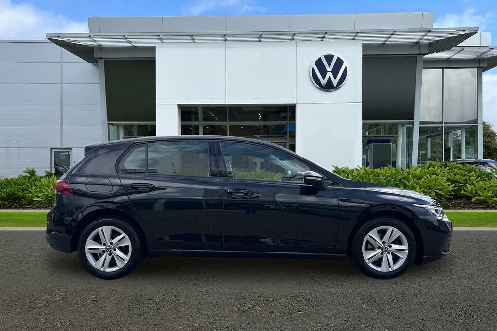 Volkswagen Golf 1.5 Tsi Life GK21MVV Black #4