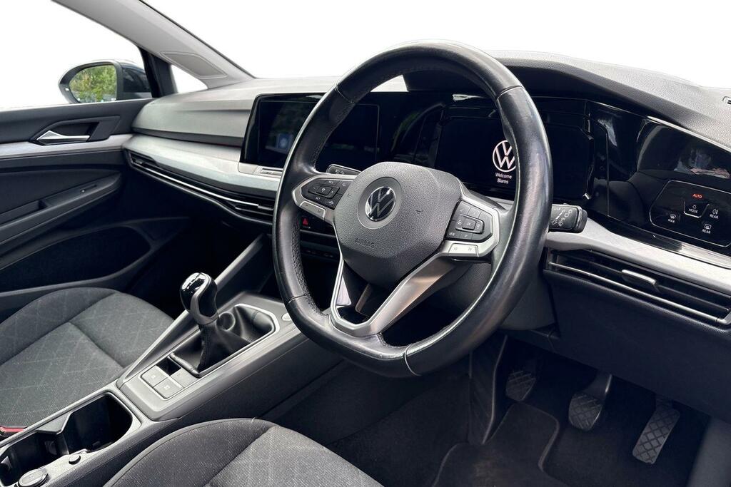 Volkswagen Golf 1.5 Tsi Life GK21MVV Black #6