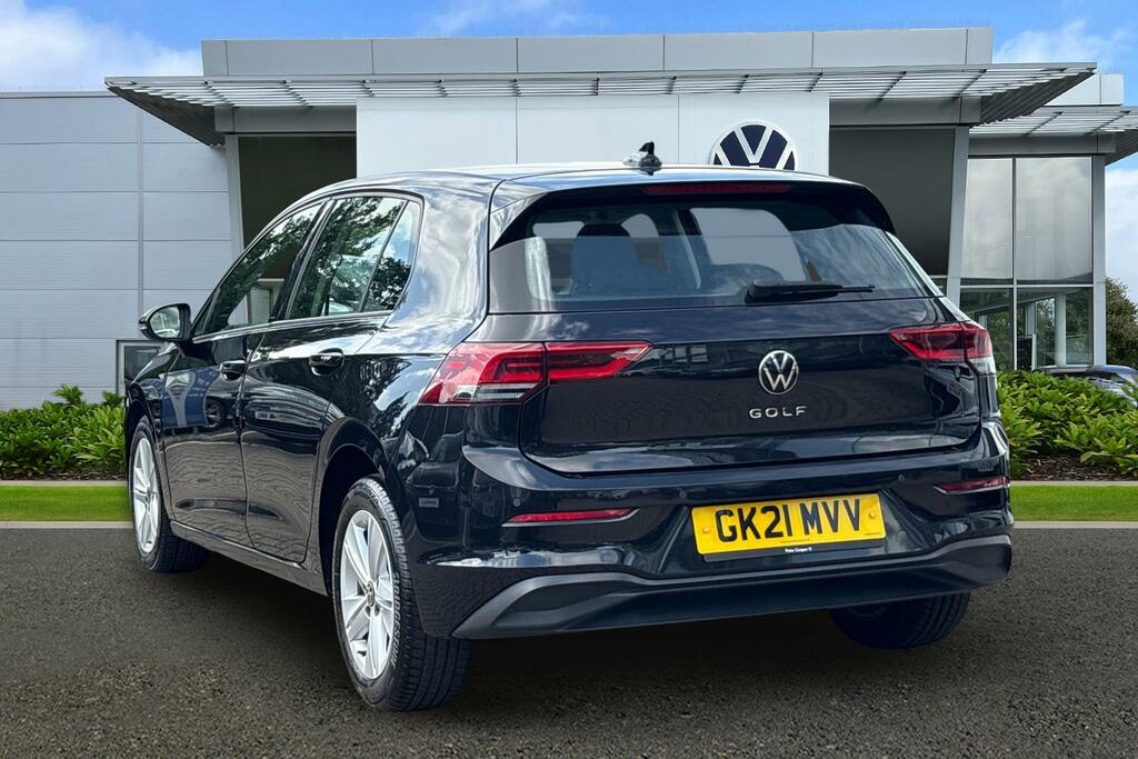 Volkswagen Golf 1.5 Tsi Life GK21MVV Black #3
