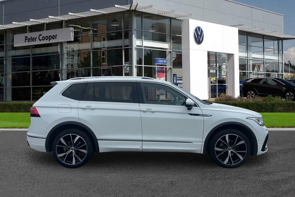 Volkswagen Tiguan Allspace 1.5 Tsi R-line Dsg HK73XRD White #4