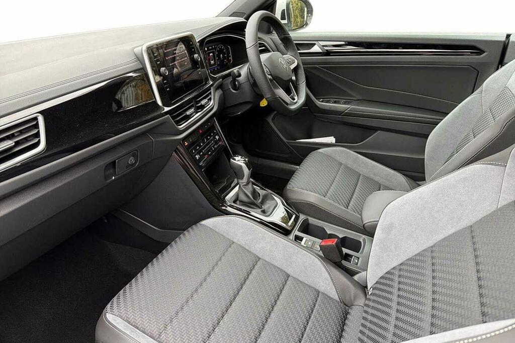 Volkswagen T-Roc 1.5 Tsi R-line Dsg White #2