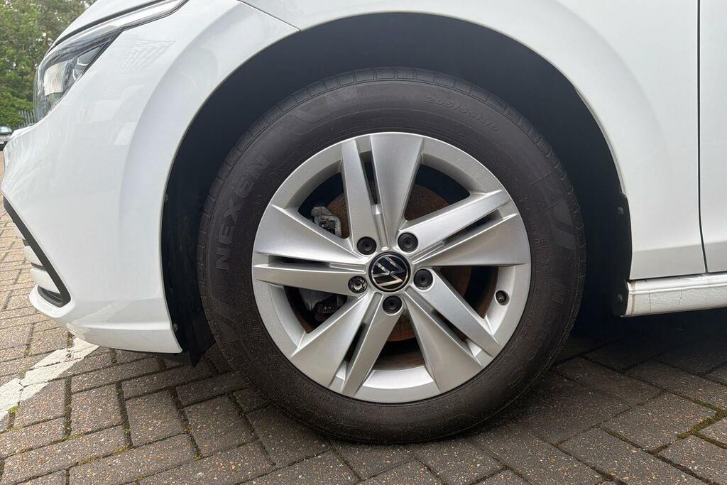 Volkswagen Golf 1.0 Tsi Life GF22VYL White #5