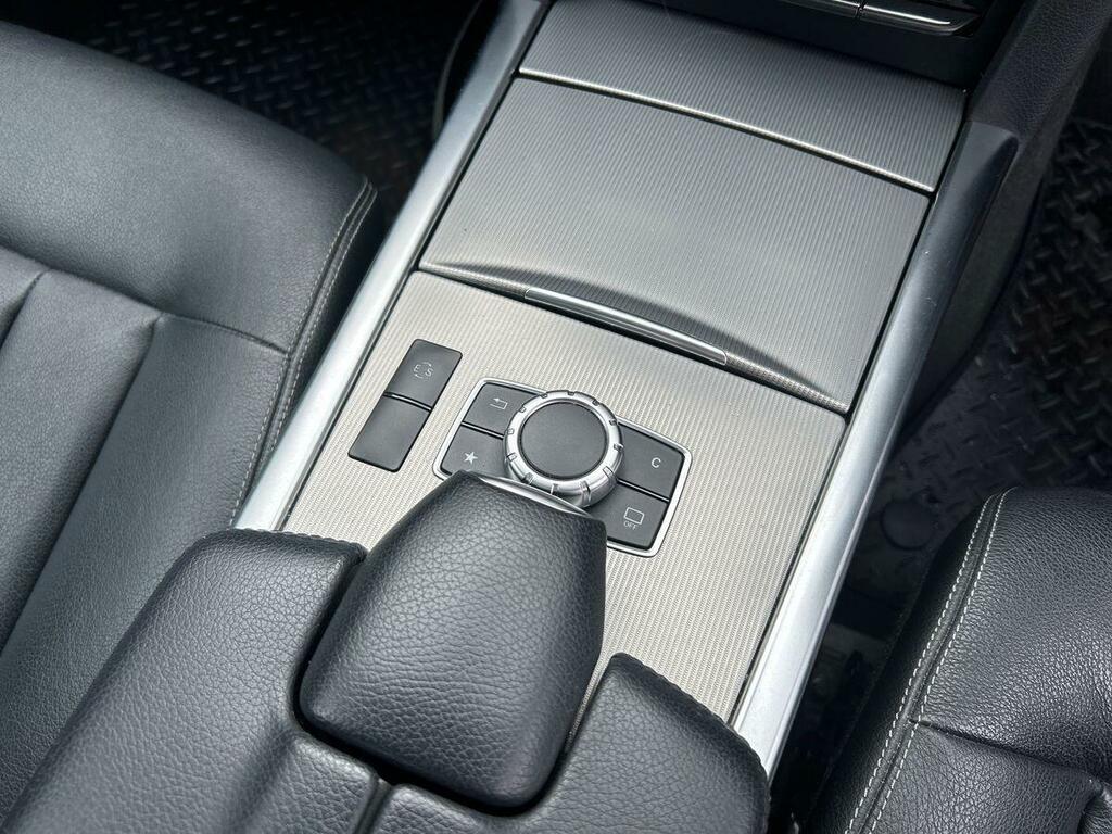 Mercedes-Benz E Class 2.1 E220d Bluetec Amg Line Coupe G-tron White #17