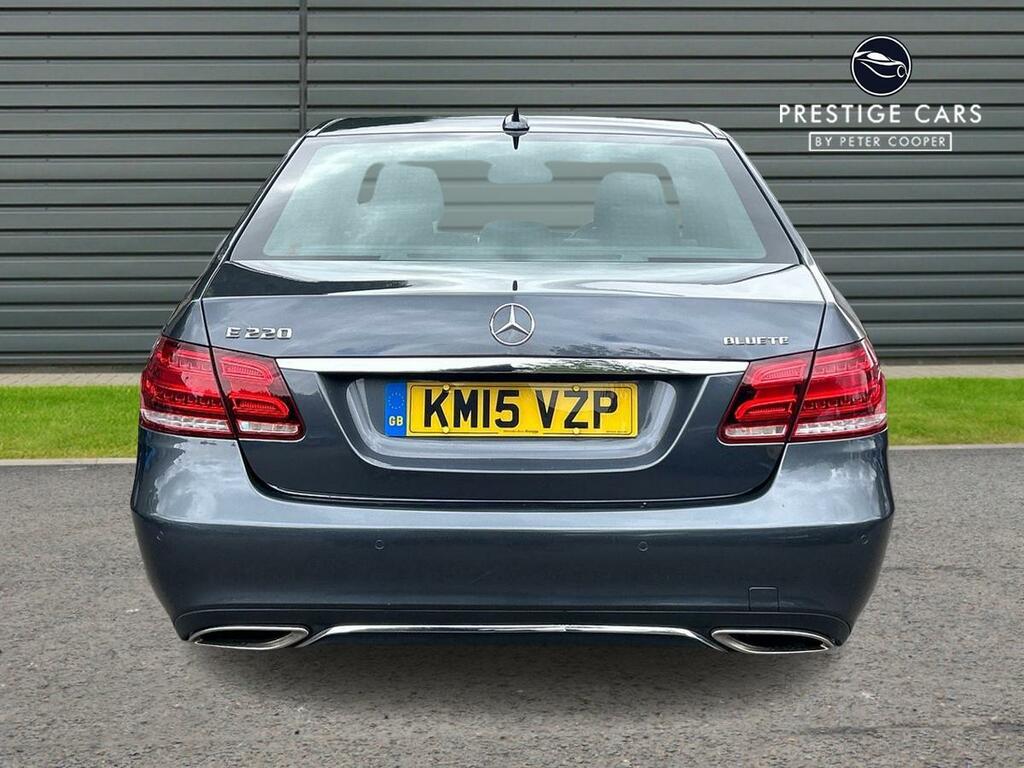 Mercedes-Benz E Class 2.1 E220d Bluetec Amg Line Coupe G-tron White #9