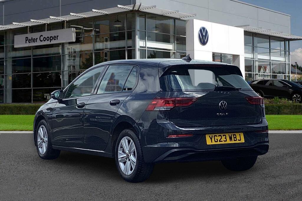 Volkswagen Golf 1.5 Tsi Life YG23WBJ #3