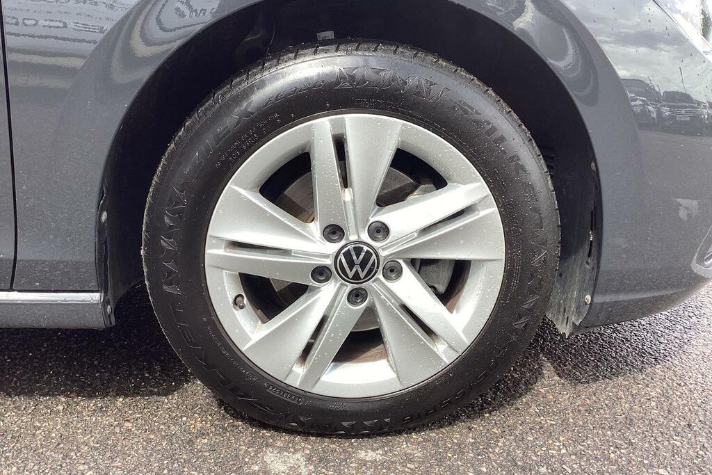 Volkswagen Golf 1.5 Tsi Life YG23WBJ #5