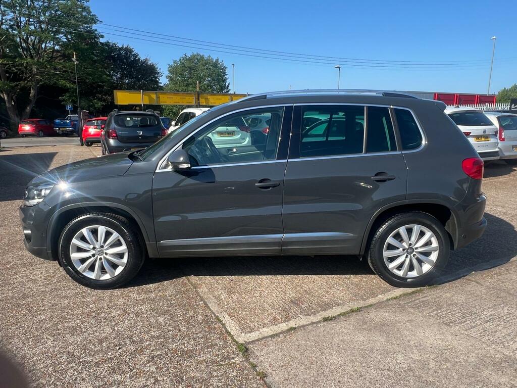 Volkswagen Tiguan 2.0 Tdi Bluemotion Tech Match 2Wd Euro 6 Ss Grey #4