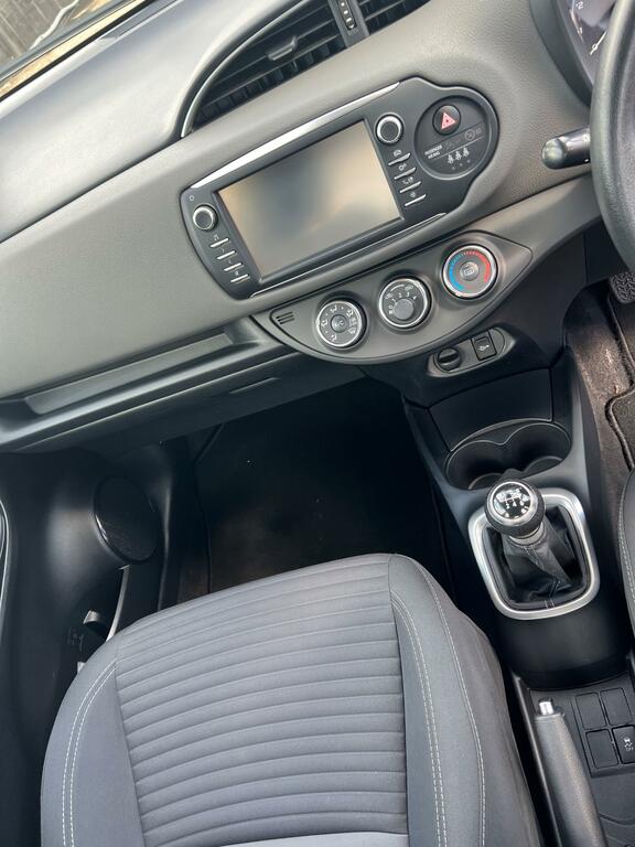 Toyota Yaris Black #27