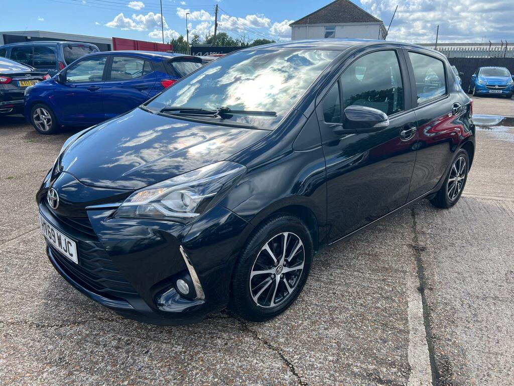 Toyota Yaris 1.5 Vvt-i Icon Tech Euro 6 Black #3