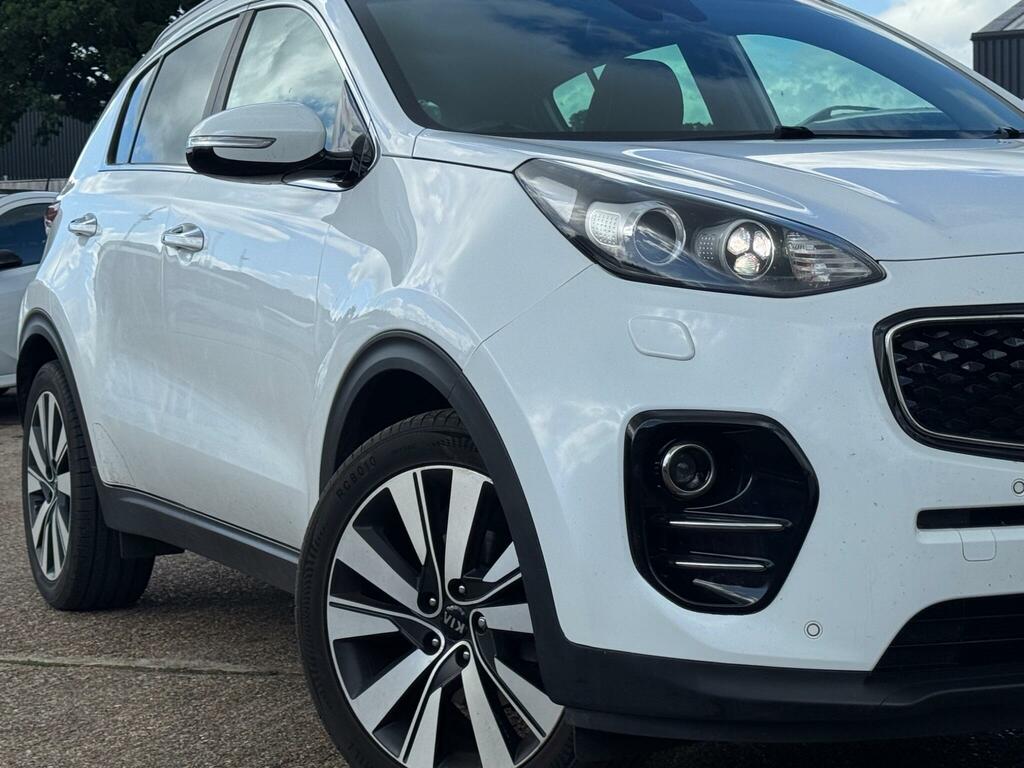 Kia Sportage 1.7 Crdi 4 Euro 6 Ss White #4