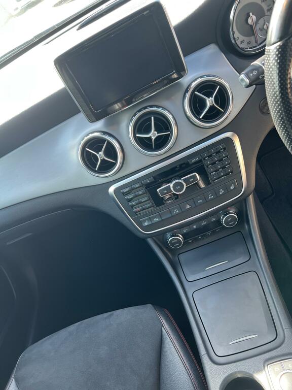 Mercedes-Benz GLA Class White #28