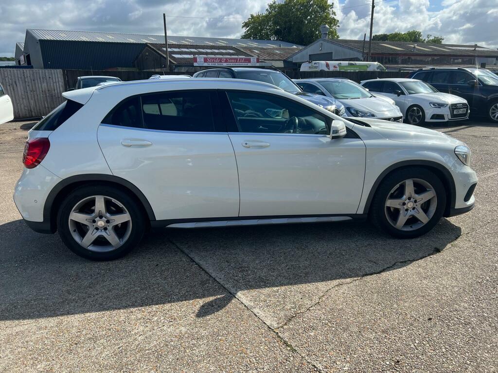 Mercedes-Benz GLA Class White #8