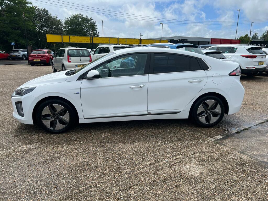 Hyundai Ioniq 1.6 H-gdi Premium Se Dct Euro 6 Ss White #4