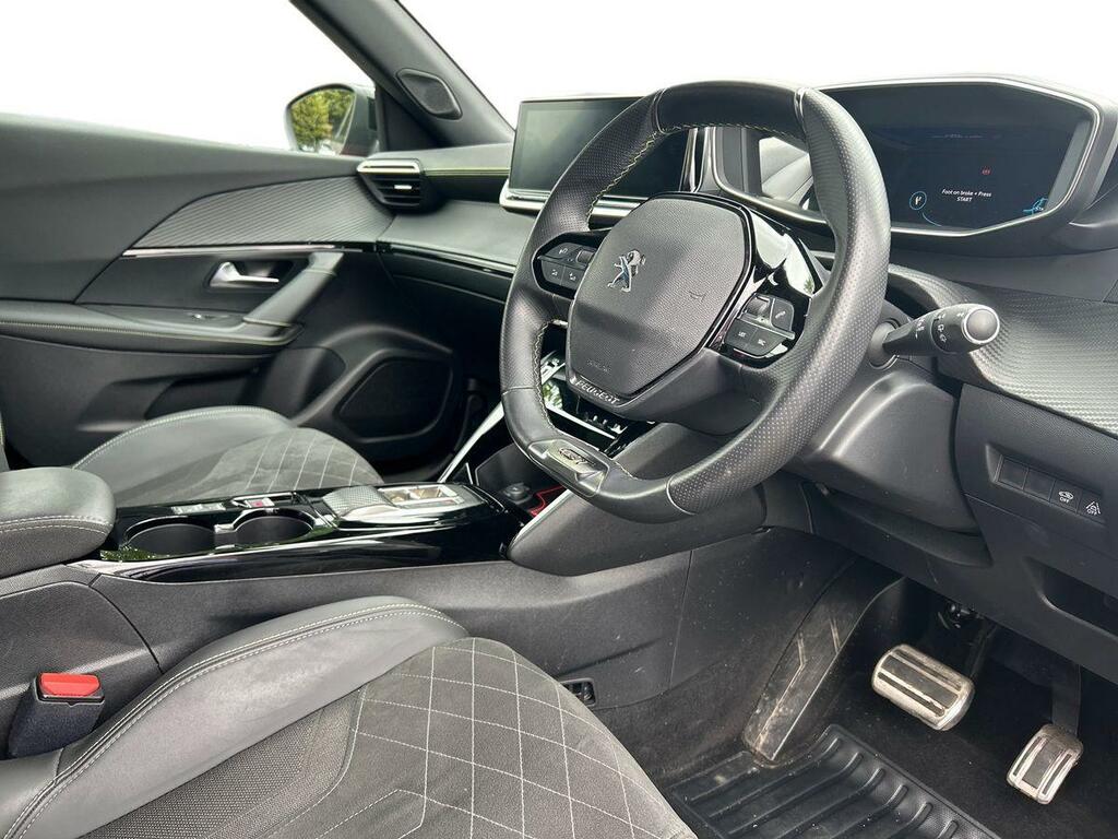 Peugeot e-2008 50Kwh Gt 7Kw Charger Red #6