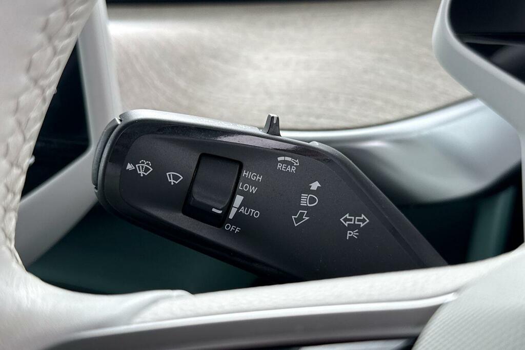 Volkswagen ID.Buzz Pro 79Kwh Commerce Plus Panel Van Aut Silver #26