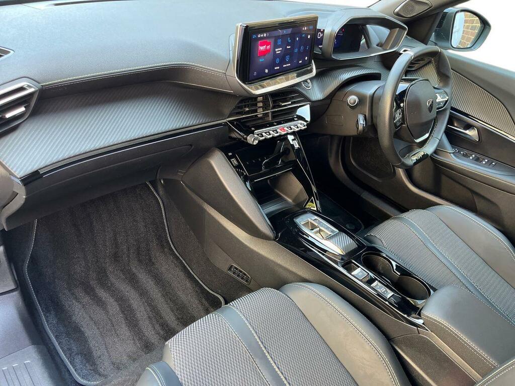 Peugeot e-2008 50Kwh Gt 7Kw Charger HS24GVU #2