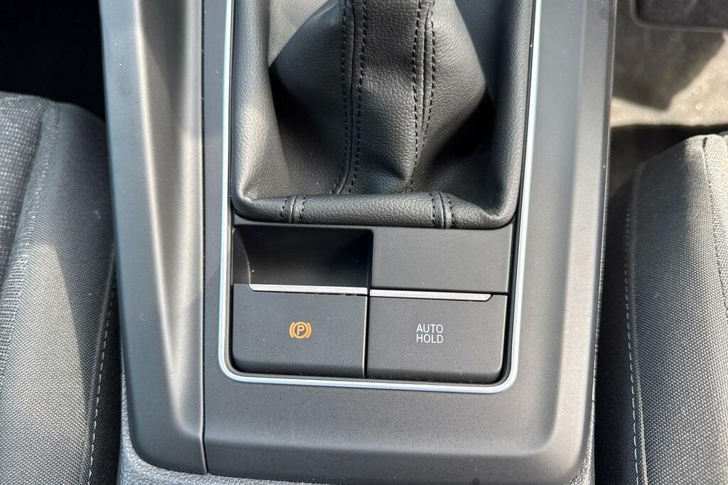 Volkswagen Golf Life Blue #26