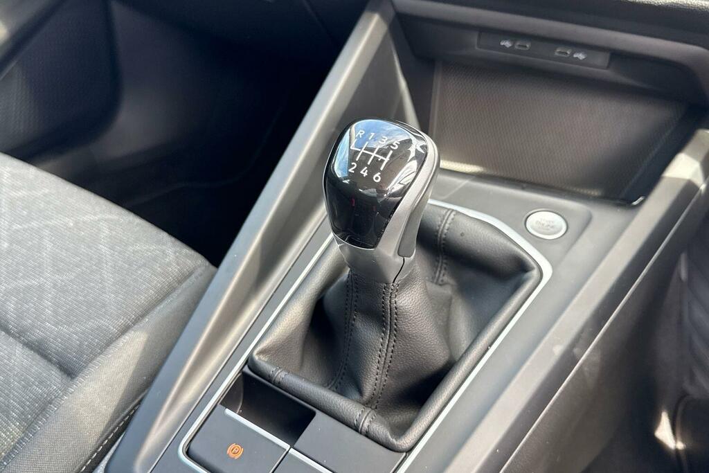Volkswagen Golf Life Blue #17
