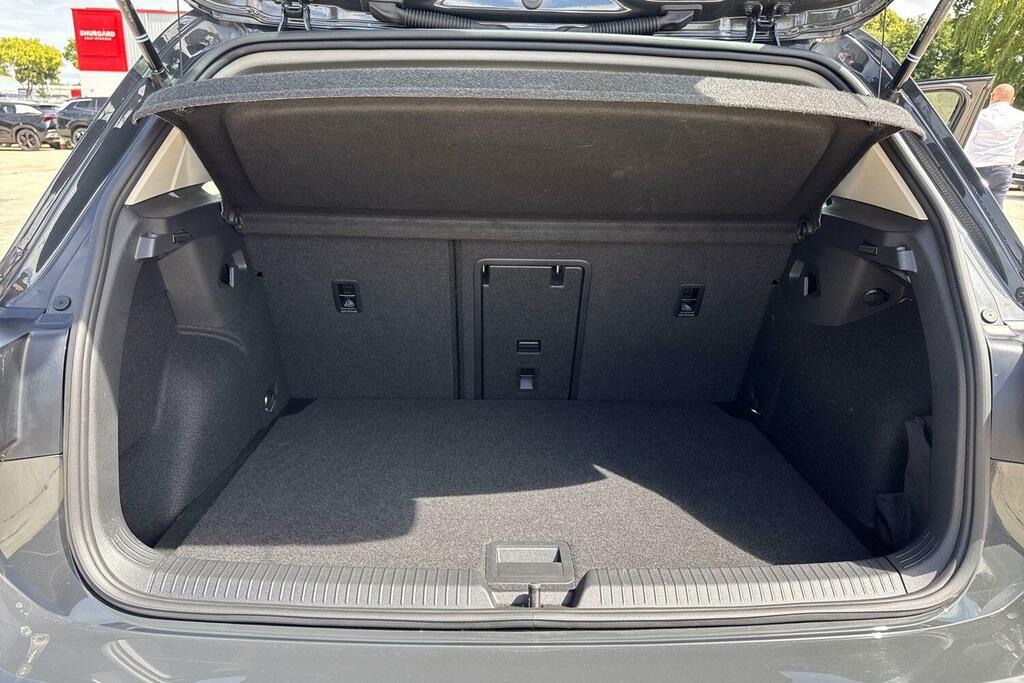 Volkswagen Golf Life Blue #11