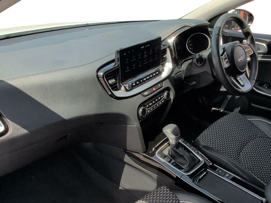 Kia Ceed 1.5 T-gdi Isg 3 White #2