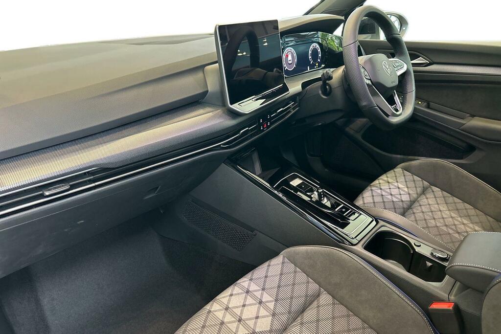 Volkswagen Golf 2.0 Tdi 150 Black Edition Dsg  #2