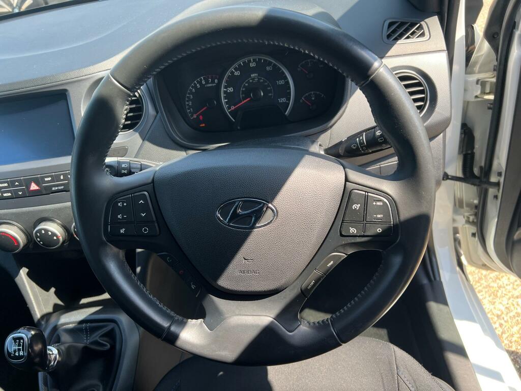 Hyundai I10 1.2 Se Euro 6 Brown #15