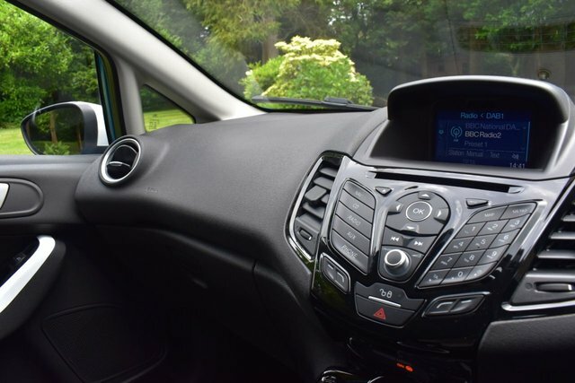 Ford Fiesta Zetec Black #12