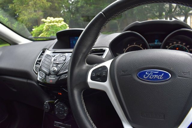 Ford Fiesta Zetec Black #13