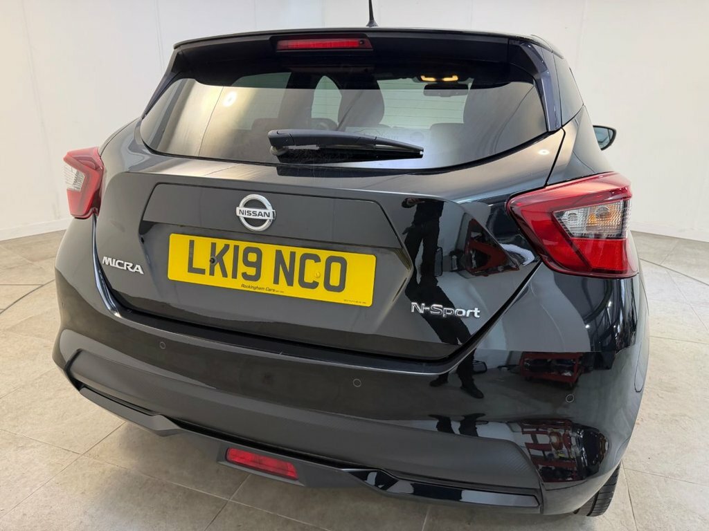 Nissan Micra Acenta White #9