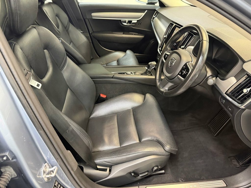 Volvo S90 T4 Momentum Plus Geartronic S Grey #37